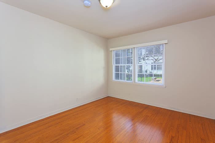 Pasadena Apartment: 220 S. Oakland Avenue