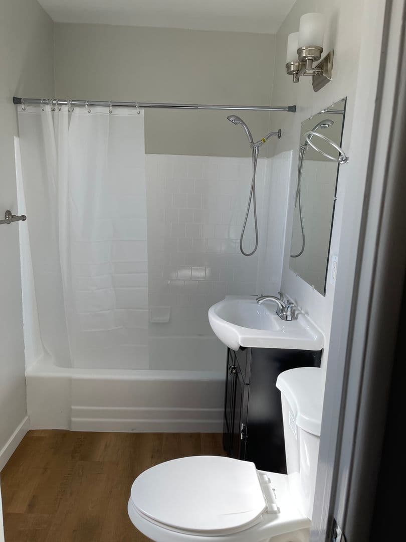 Monrovia Apartment: 729-733 W Foothill Blvd
