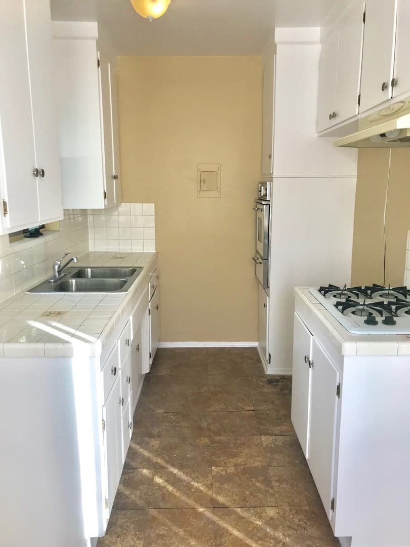 Pasadena Apartment: 80 N. Bonnie Avenue