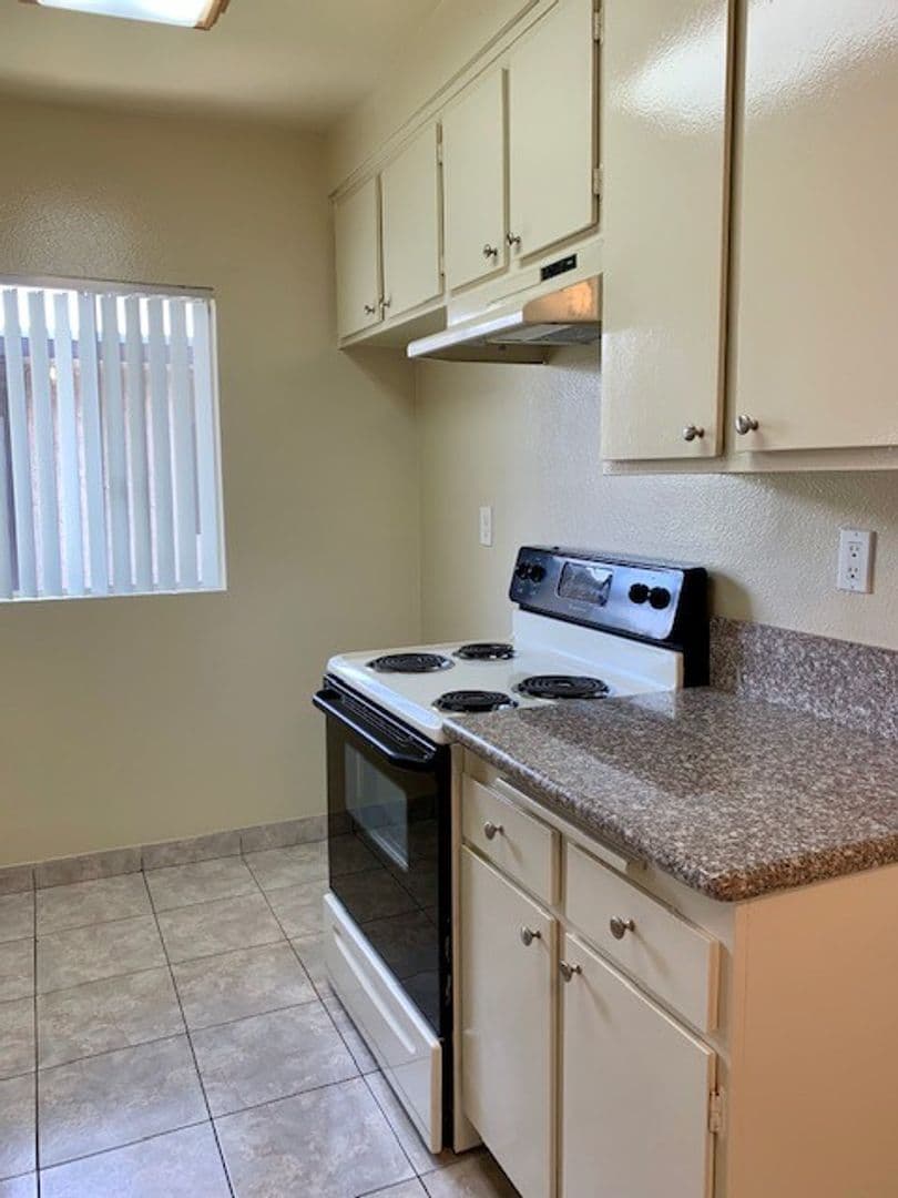Monrovia Apartment: 115 N. Myrtle Avenue
