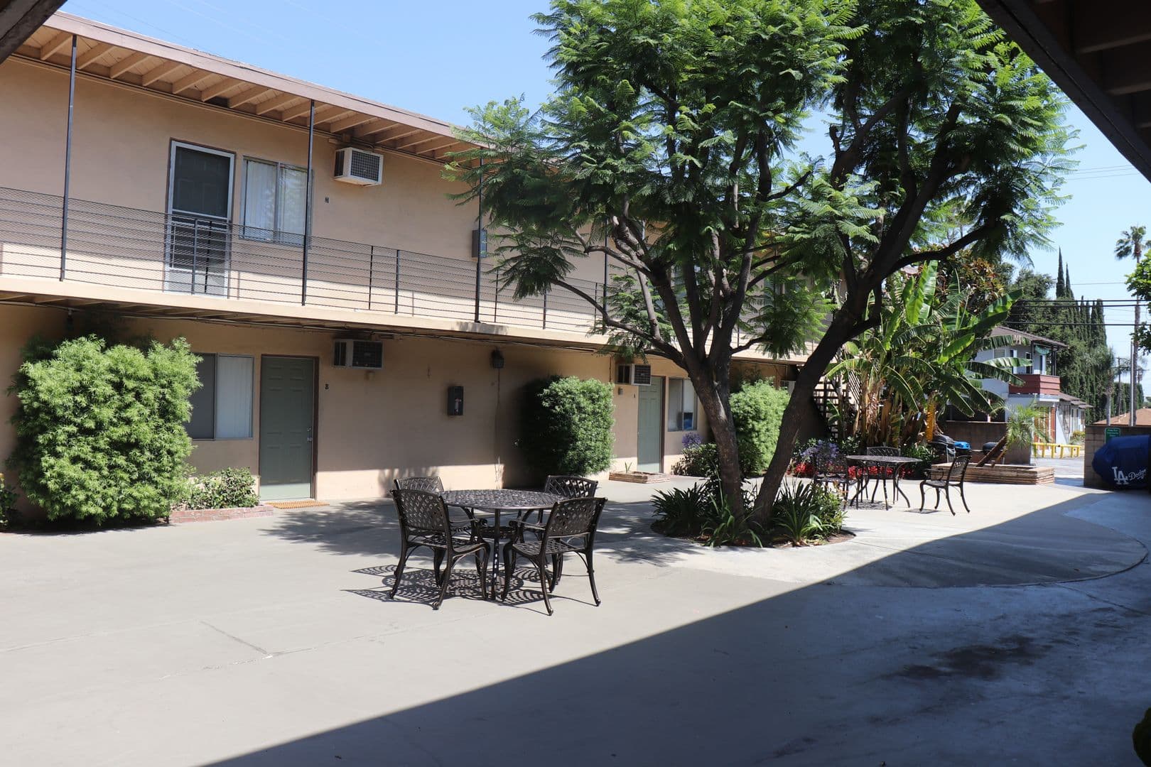 Monrovia Apartment: 729-733 W Foothill Blvd