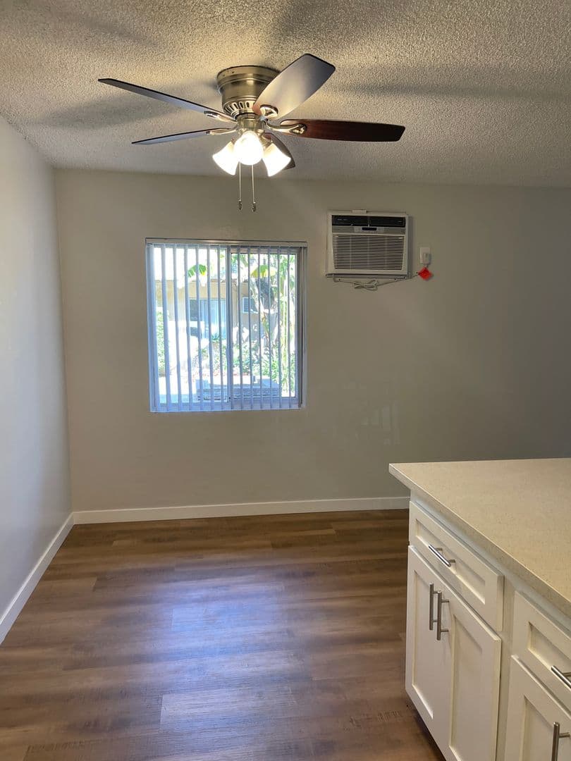 Monrovia Apartment: 729-733 W Foothill Blvd