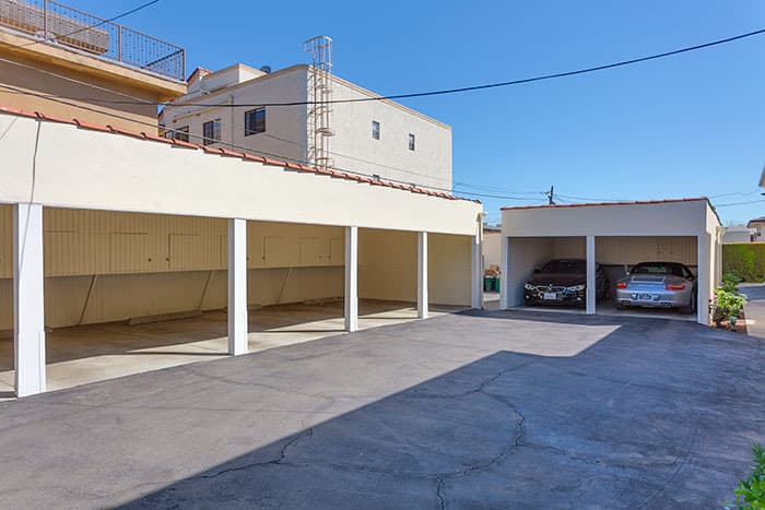 Pasadena Apartment: 220 S. Oakland Avenue