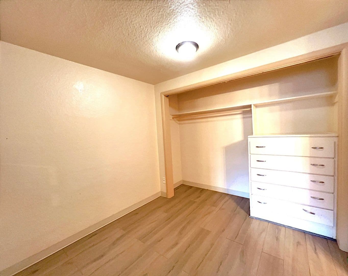 Pasco Apartment: 1740 N 5th Ave