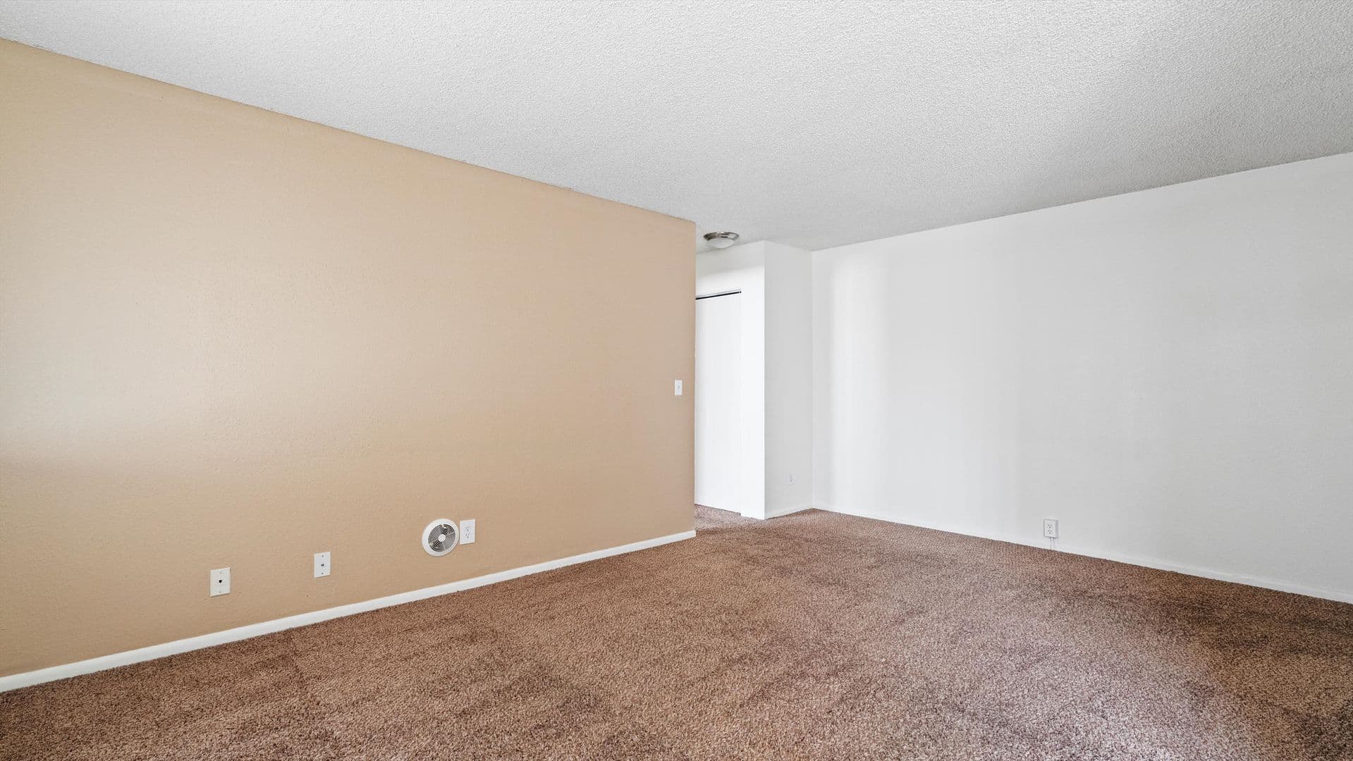 Kennewick Apartment: 4711 W Metaline Avenue