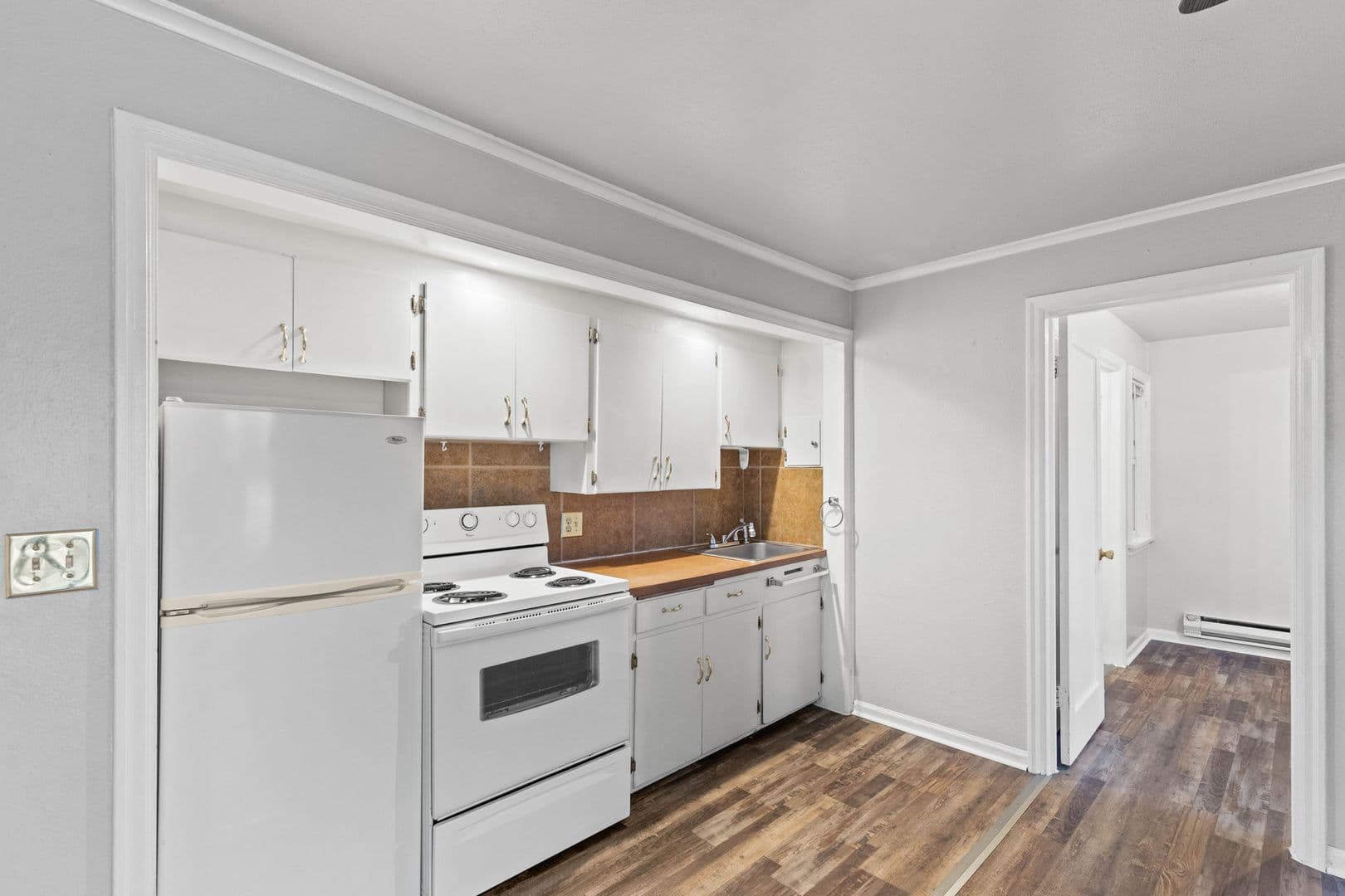 Spokane Valley Apartment: 9300 E Sprague Avenue