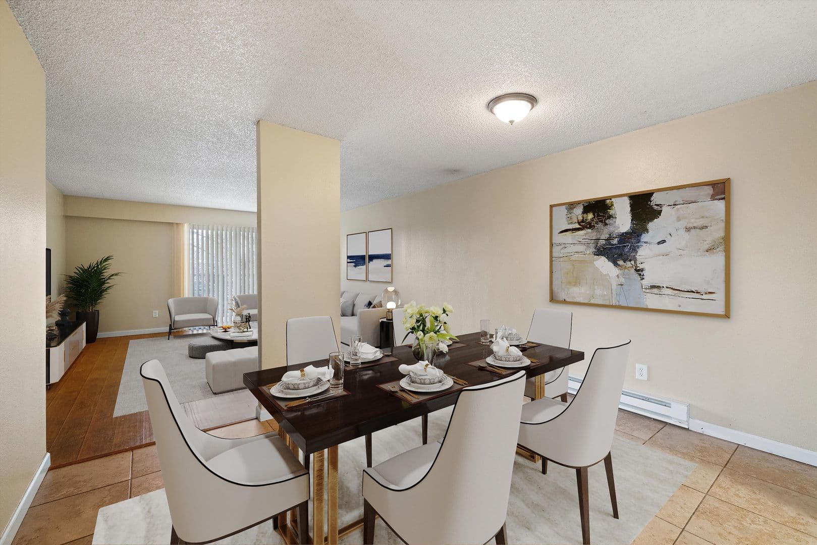 Richland Apartment: 1621 George Washington Way
