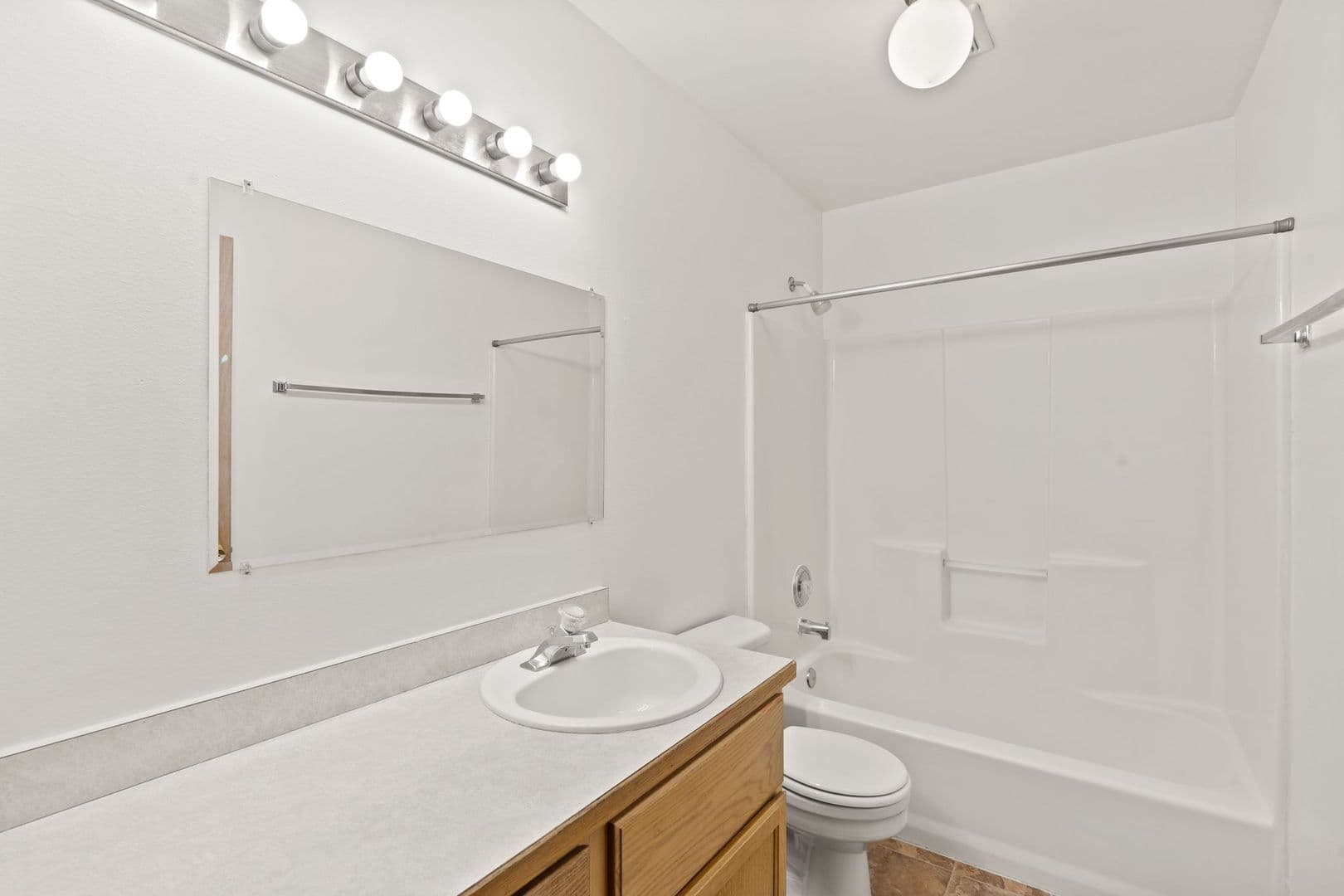 Spokane Valley Apartment: 12903 E Sprague Ave