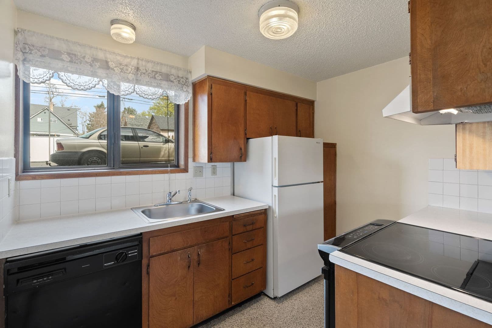 Spokane Apartment: 511 E Augusta Avenue