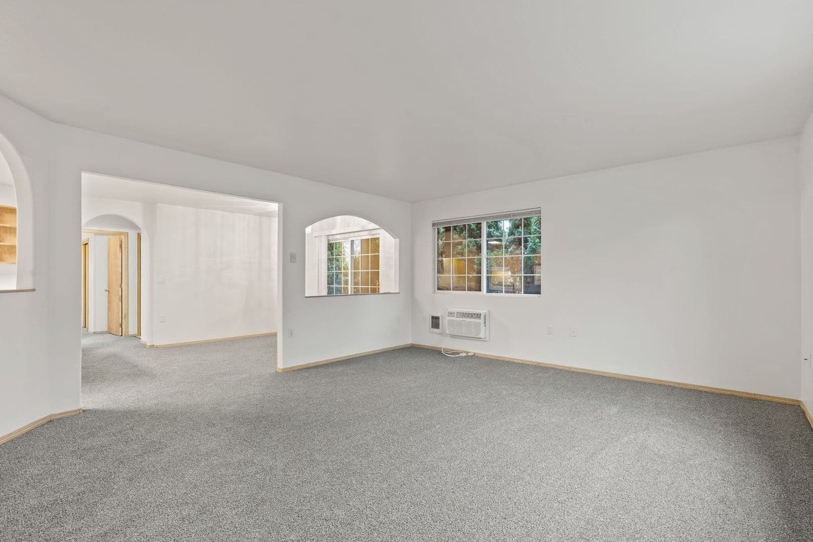 Spokane Valley Apartment: 12903 E Sprague Ave