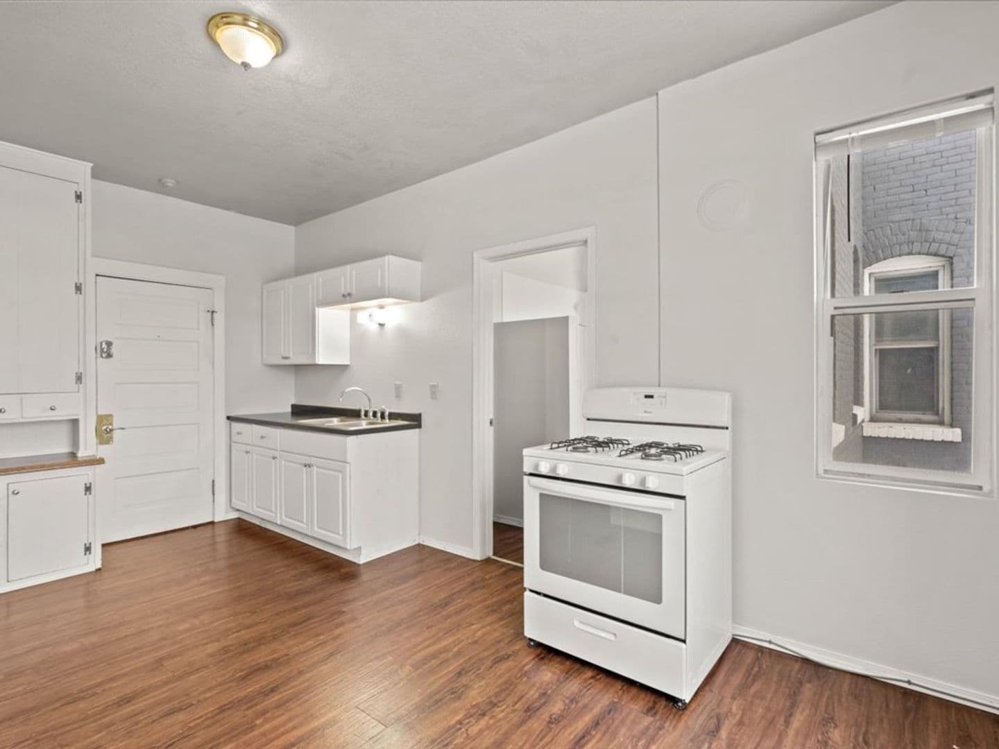Spokane Apartment: 1221 N Monroe St