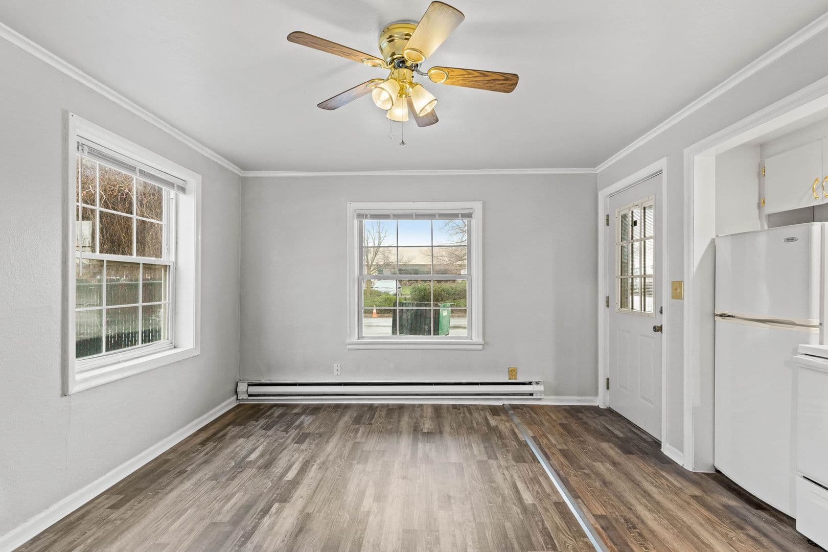 Spokane Valley Apartment: 9300 E Sprague Avenue