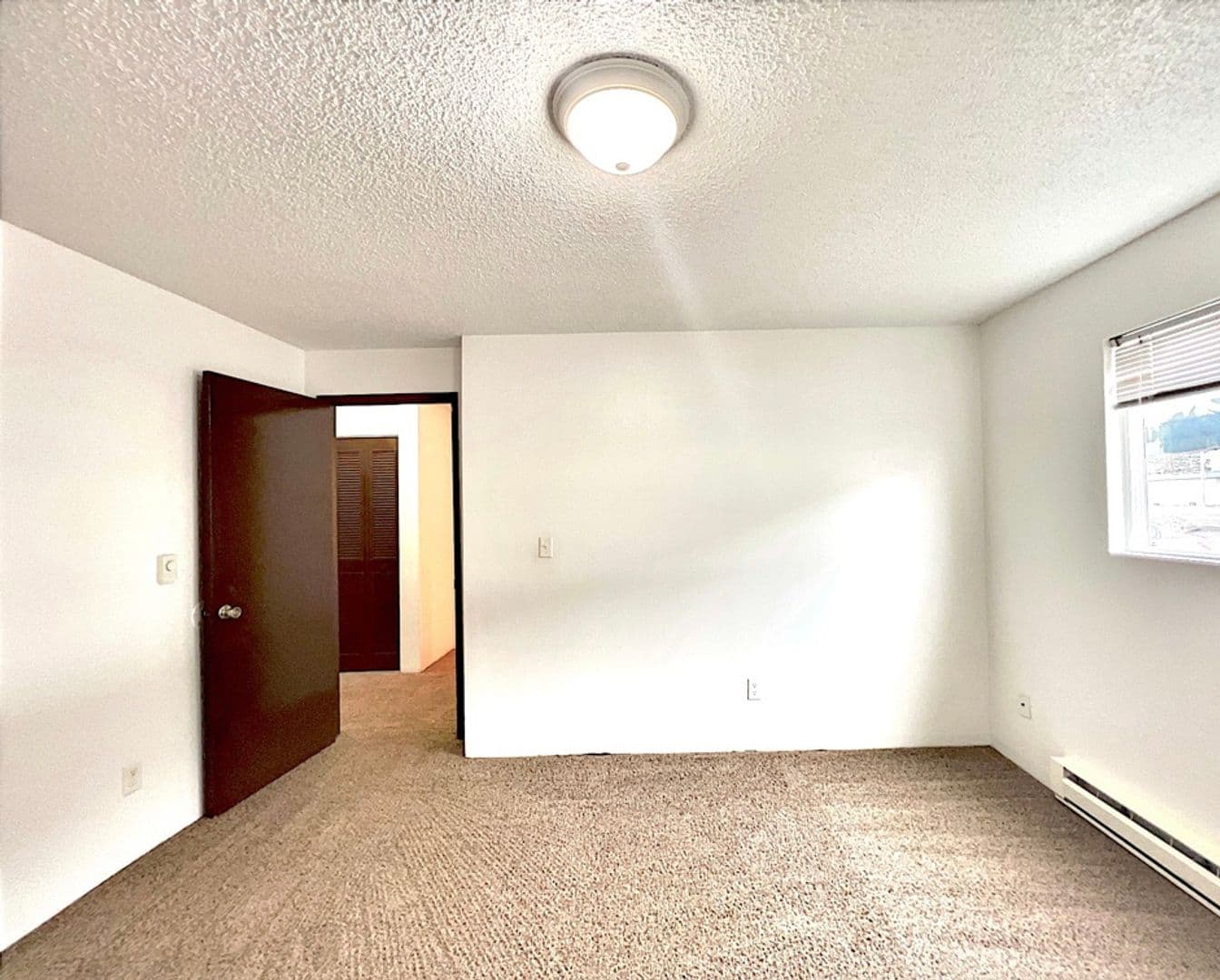 Pasco Apartment: 2524 W Sylvester St.