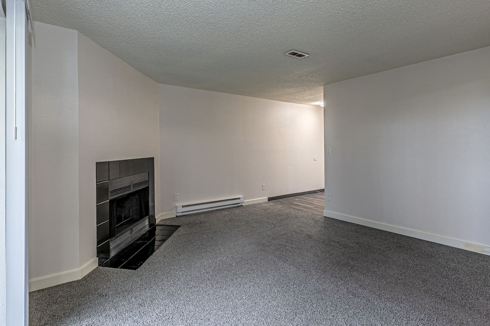 Tacoma Apartment: 6830 Tacoma Mall Blvd