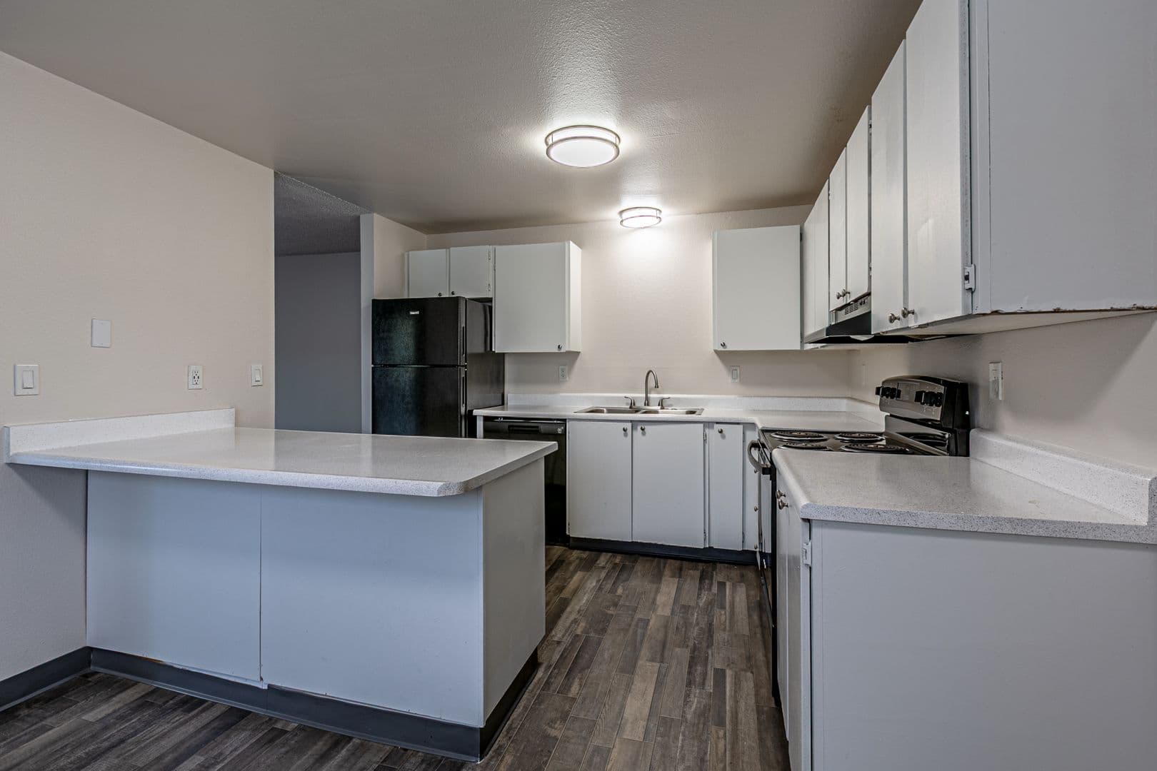 Tacoma Apartment: 6830 Tacoma Mall Blvd