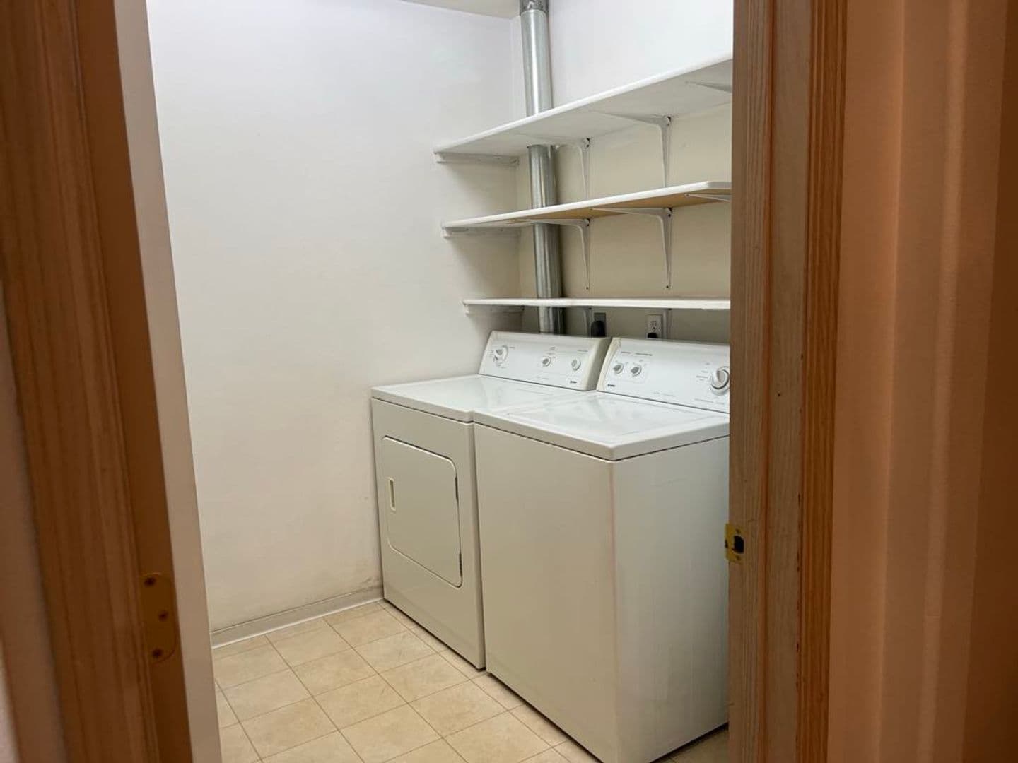 Spokane Valley Apartment: 12903 E Sprague Ave