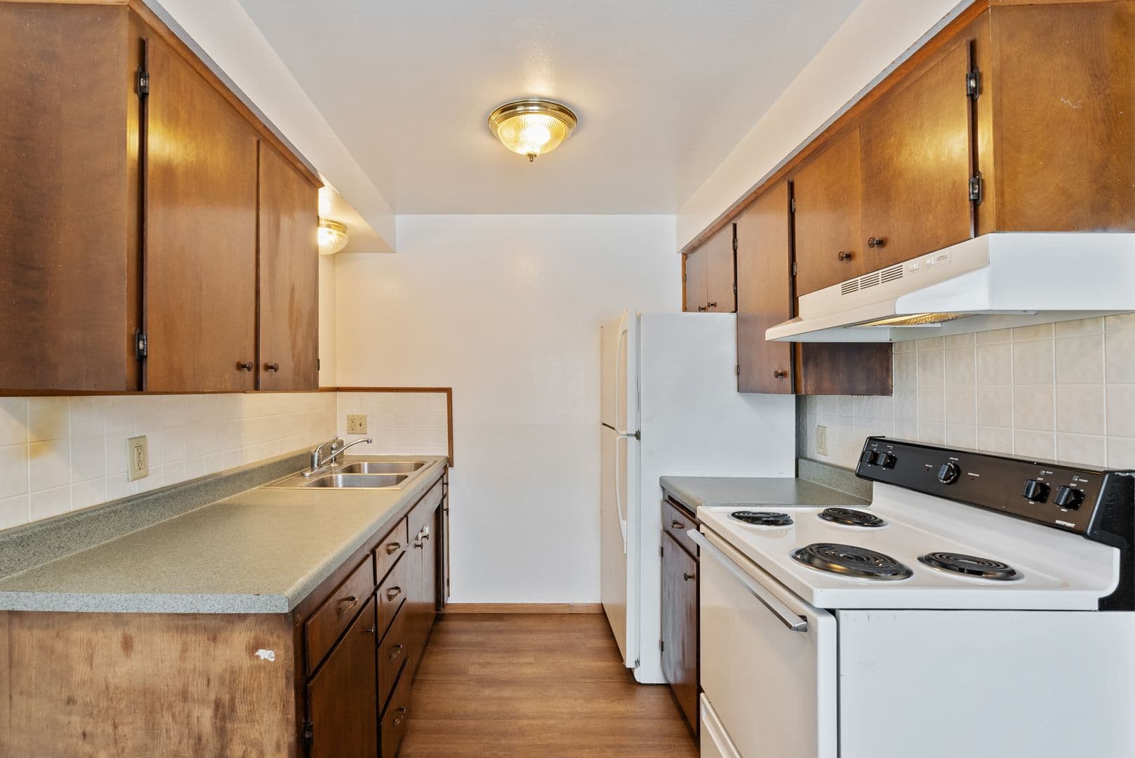 Medical Lake Apartment: 314 N LeFevre St