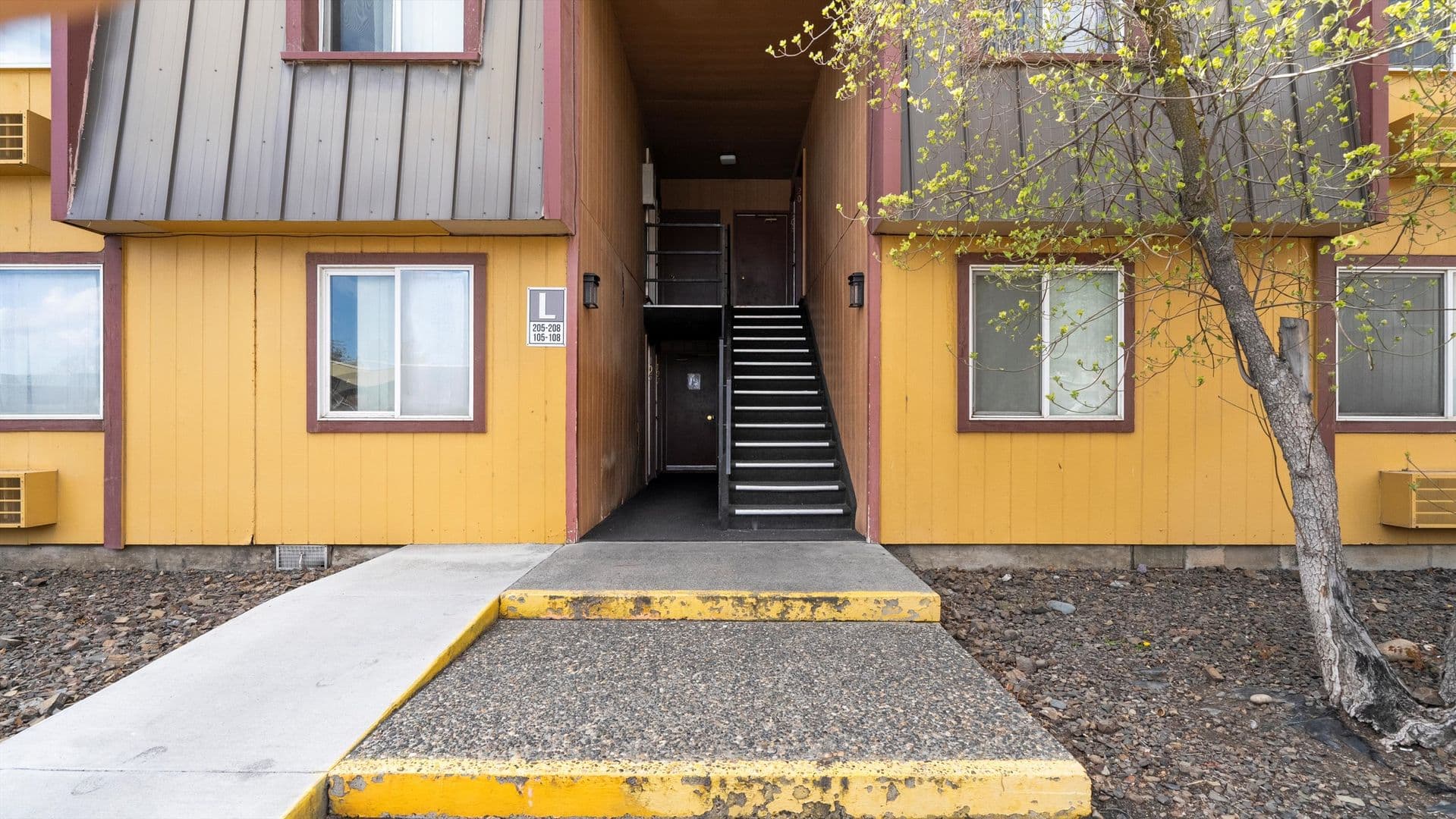 Kennewick Apartment: 4711 W Metaline Avenue