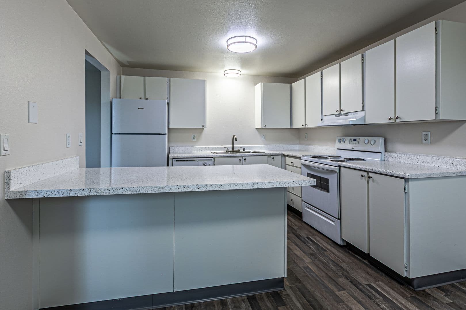 Tacoma Apartment: 6830 Tacoma Mall Blvd