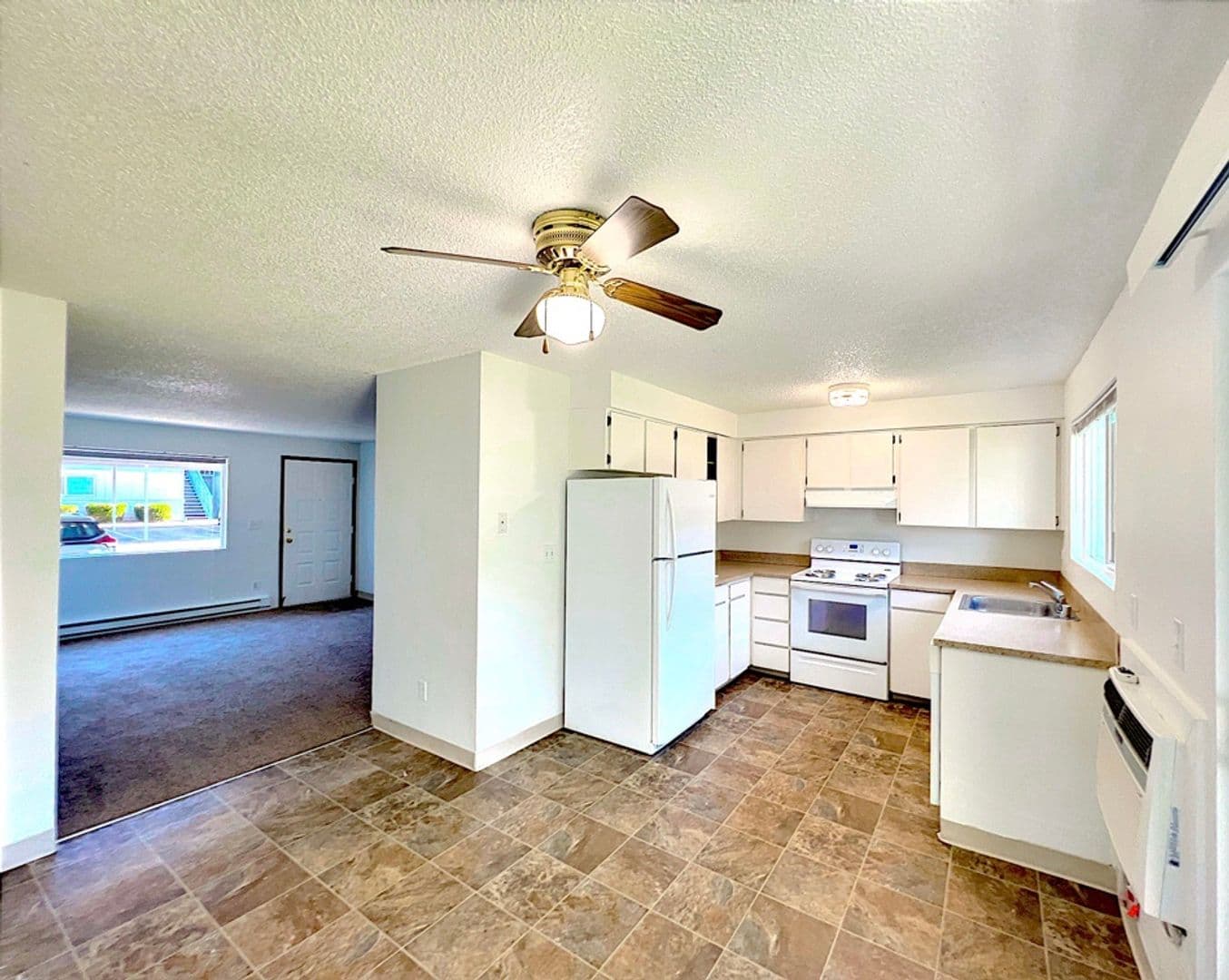 Pasco Apartment: 2524 W Sylvester St.