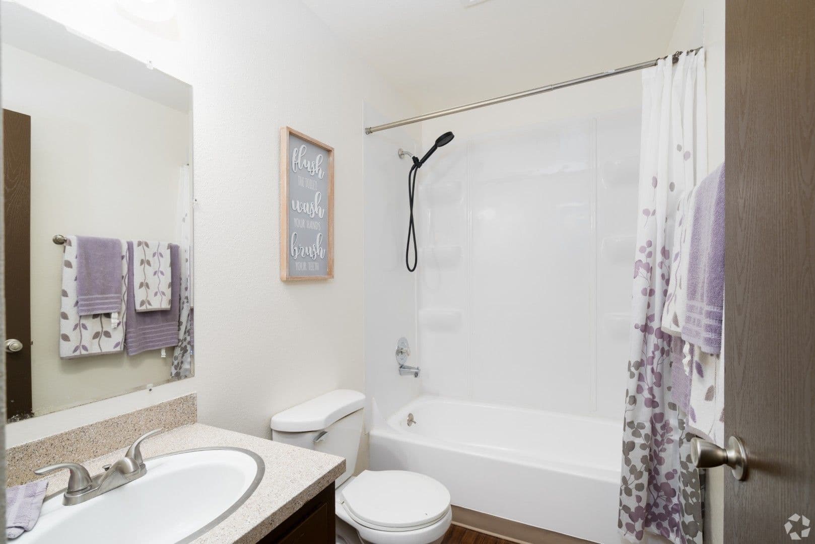 Kennewick Apartment: 632 N Arthur Street