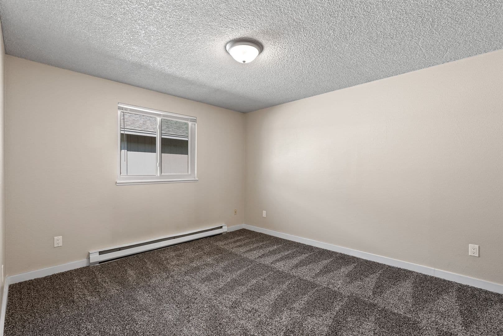 Spokane Apartment: 3102 E Jackson Ave