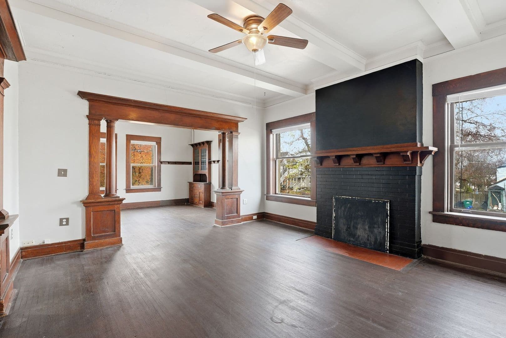 Spokane Apartment: 155 S Oak St