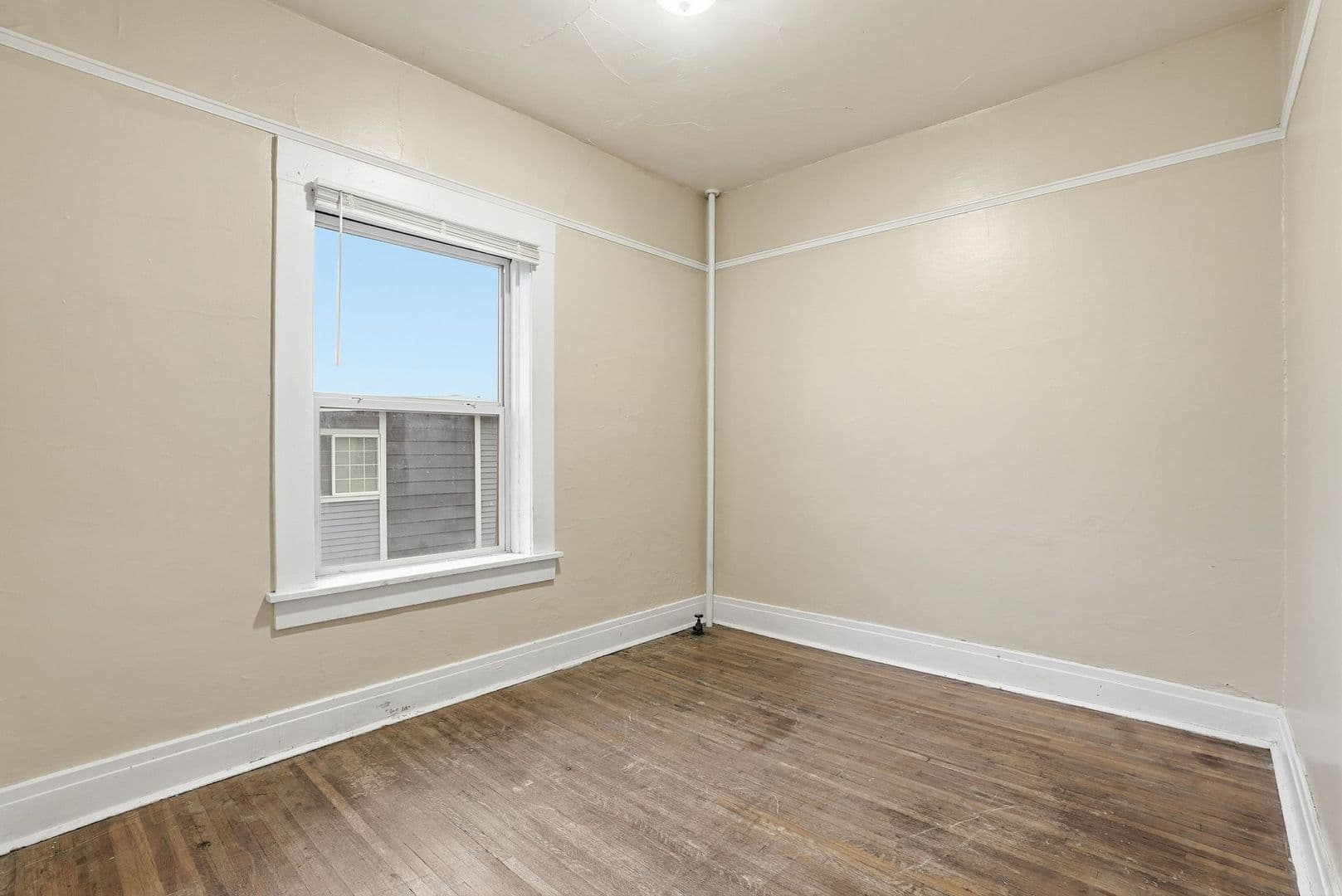 Spokane Apartment: 155 S Oak St