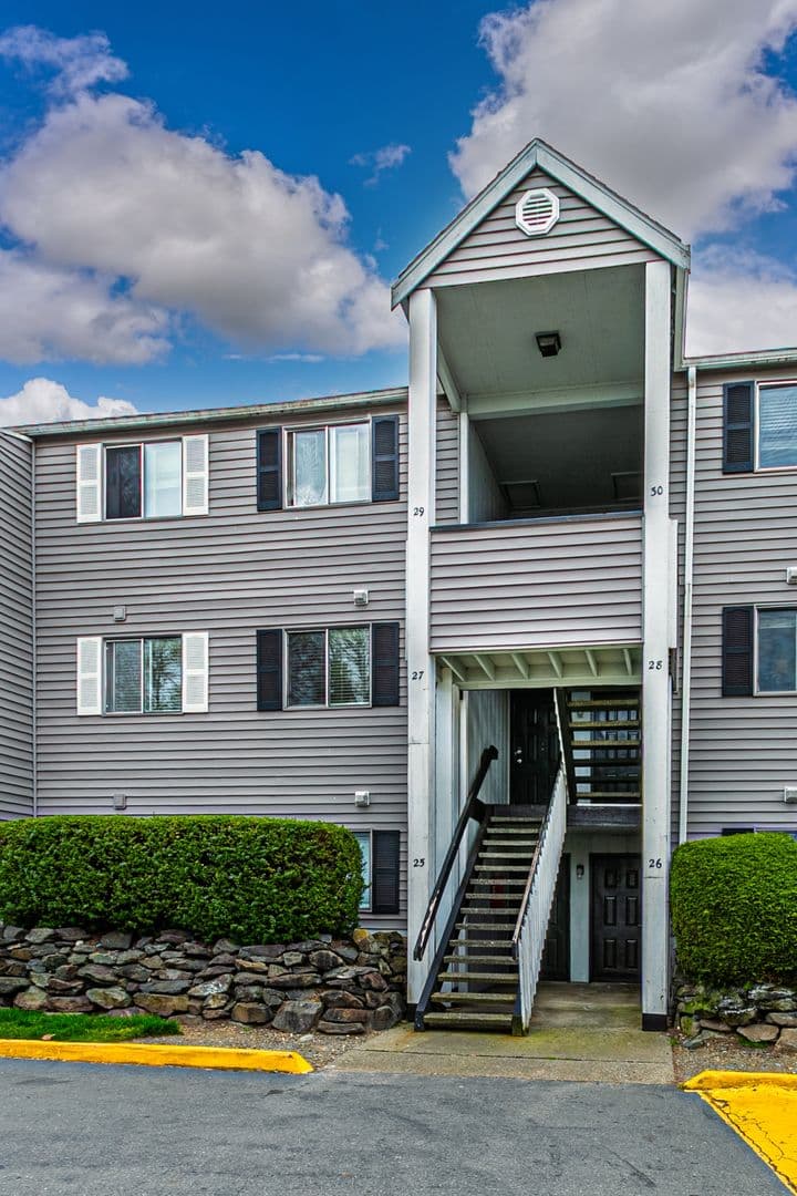 Tacoma Apartment: 6830 Tacoma Mall Blvd