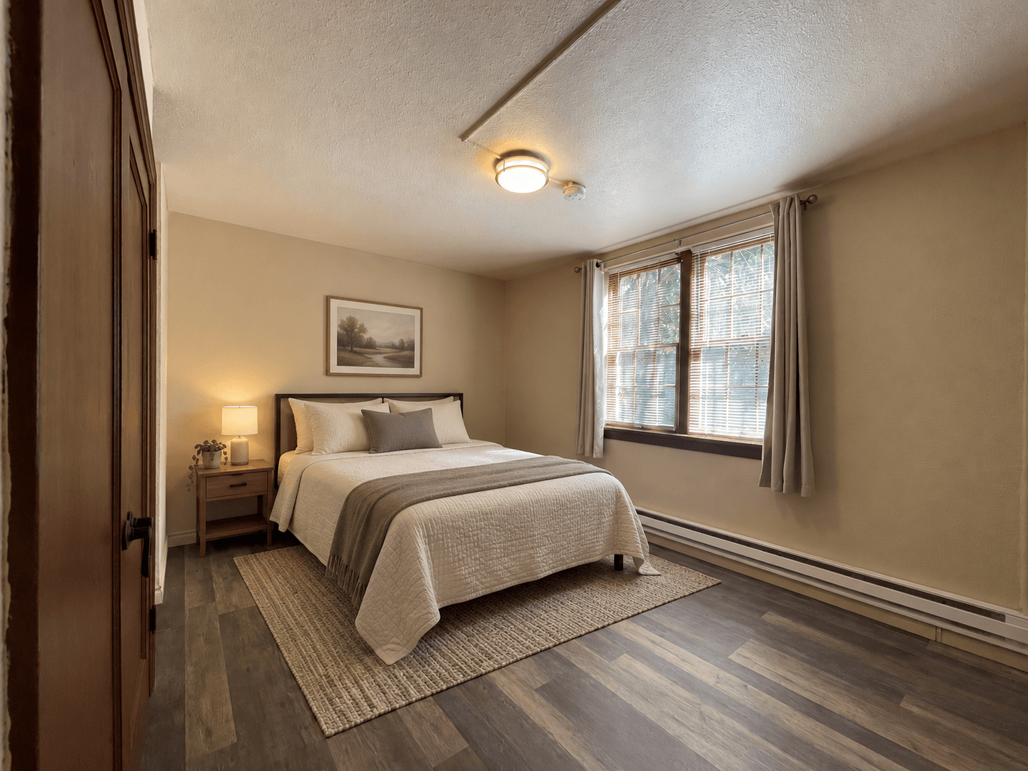 Spokane Apartment: 916 W Augusta Avenue