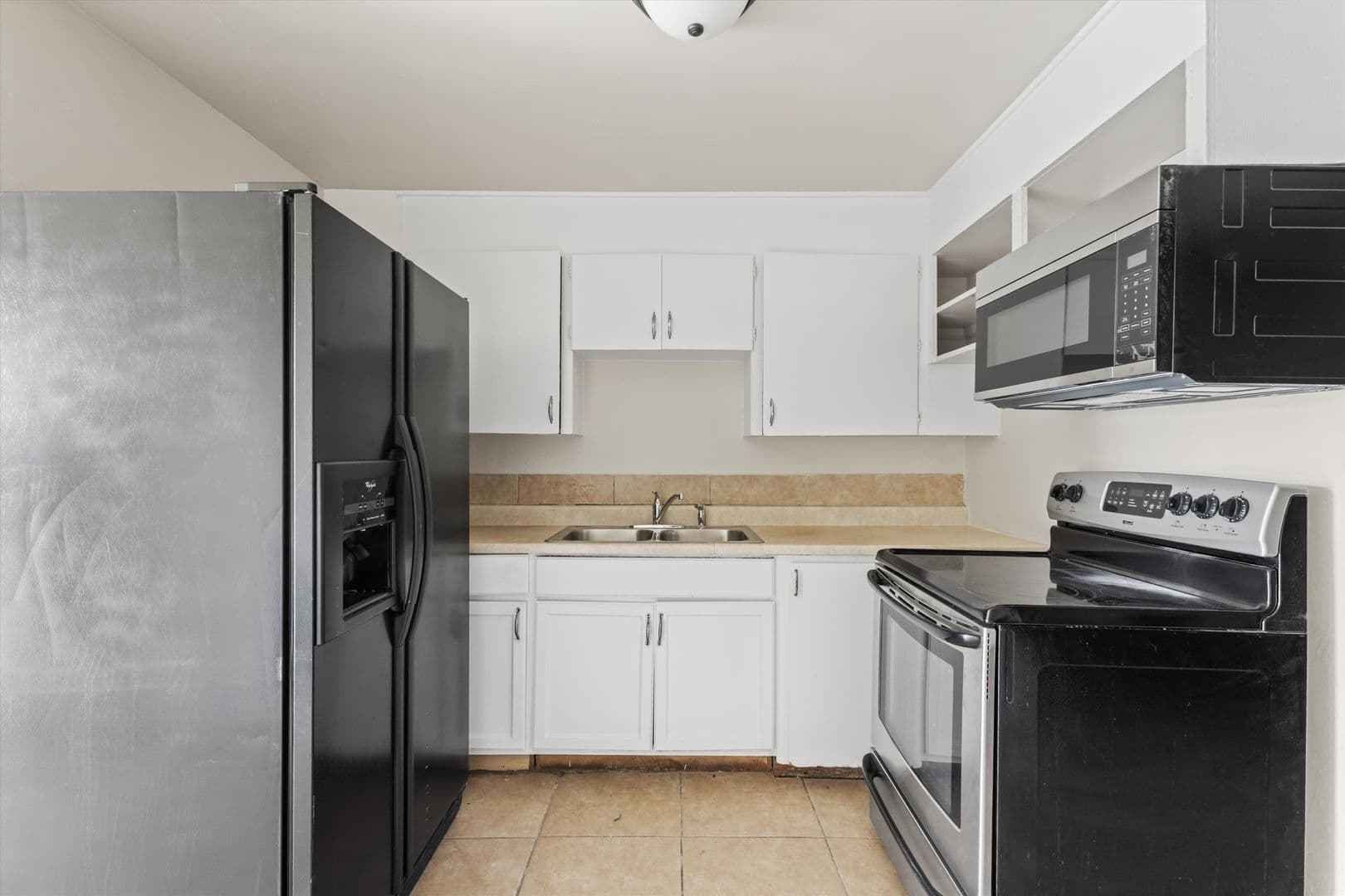 Pasco Apartment: 908 W Ruby