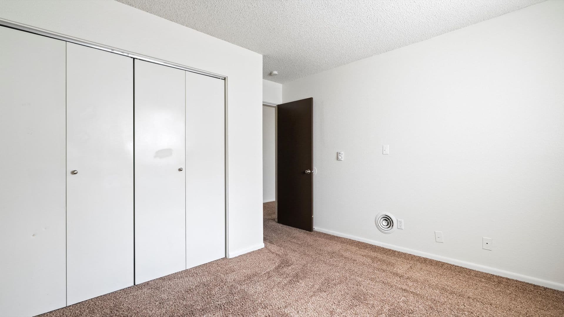 Kennewick Apartment: 632 N Arthur Street