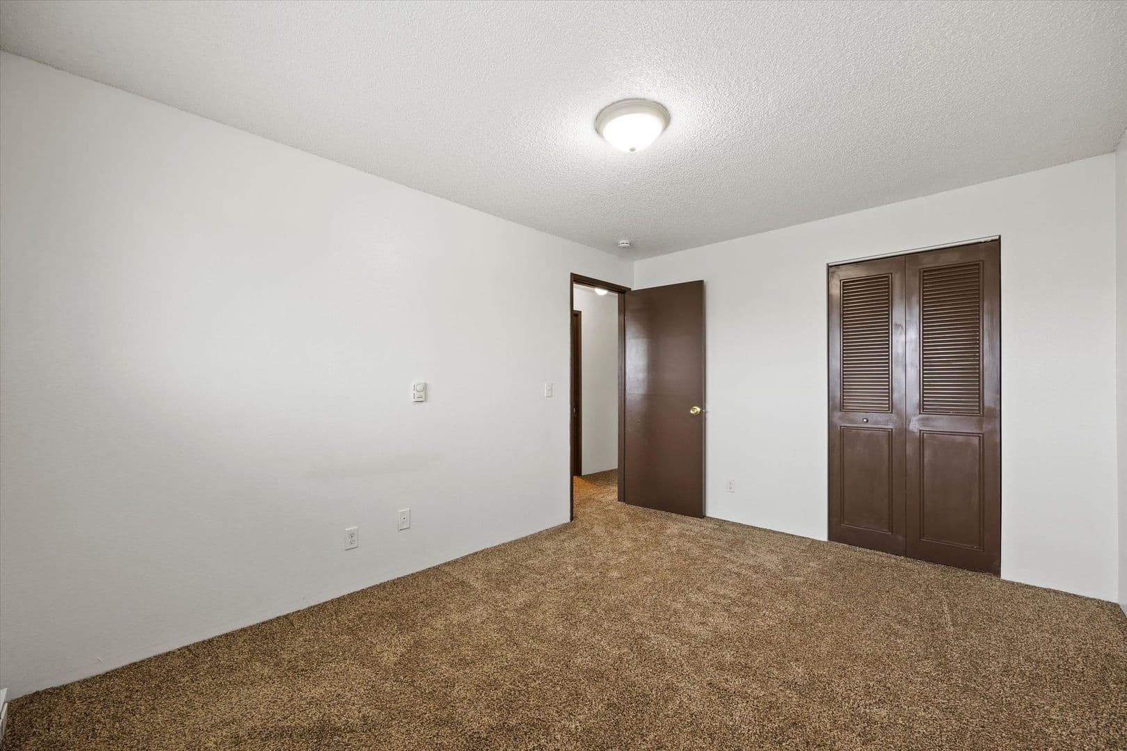 Pasco Apartment: 2524 W Sylvester St.