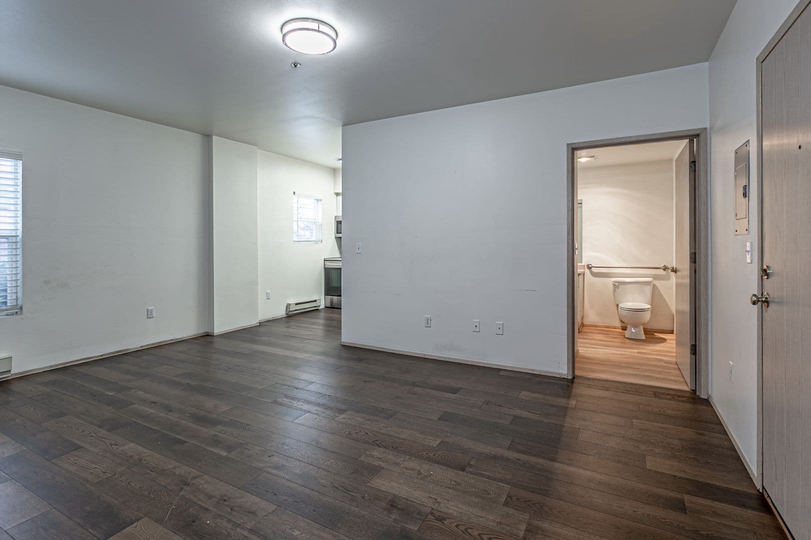 Tacoma Apartment: 3401 Pacific Avenue