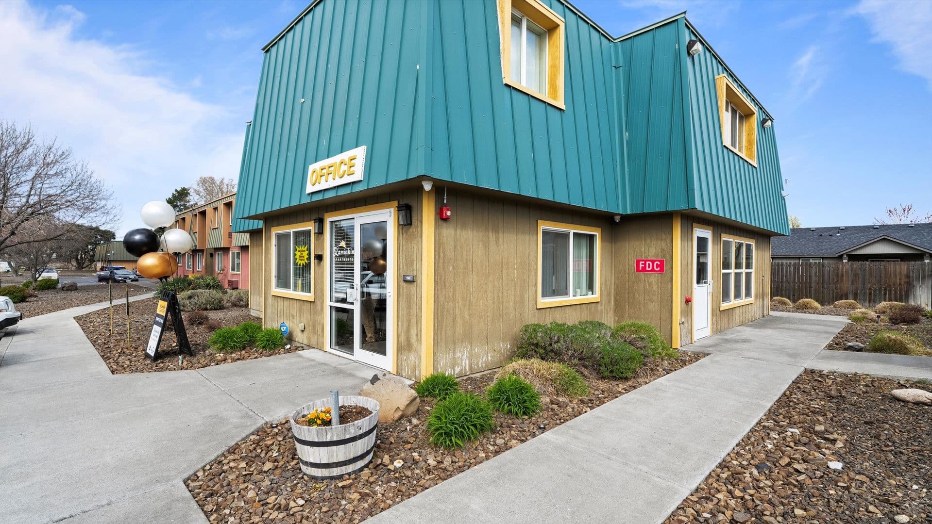 Kennewick Apartment: 4711 W Metaline Avenue