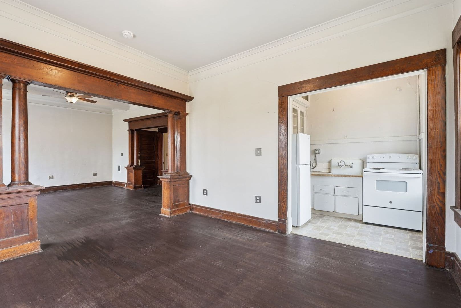 Spokane Apartment: 155 S Oak St