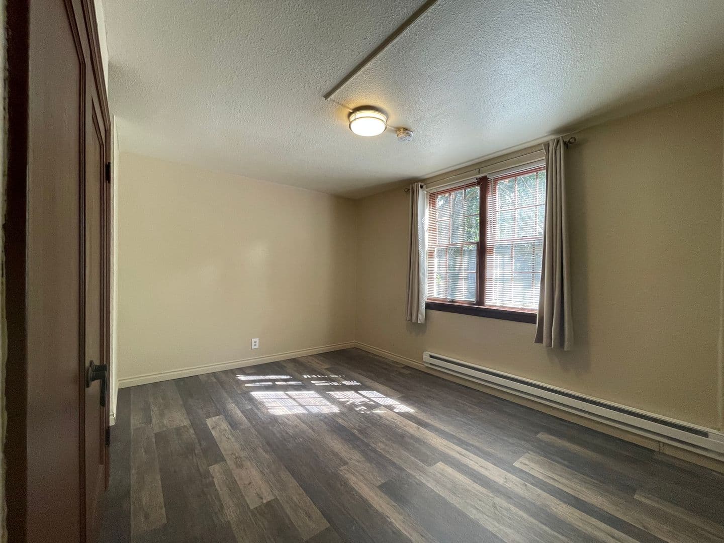 Spokane Apartment: 916 W Augusta Avenue