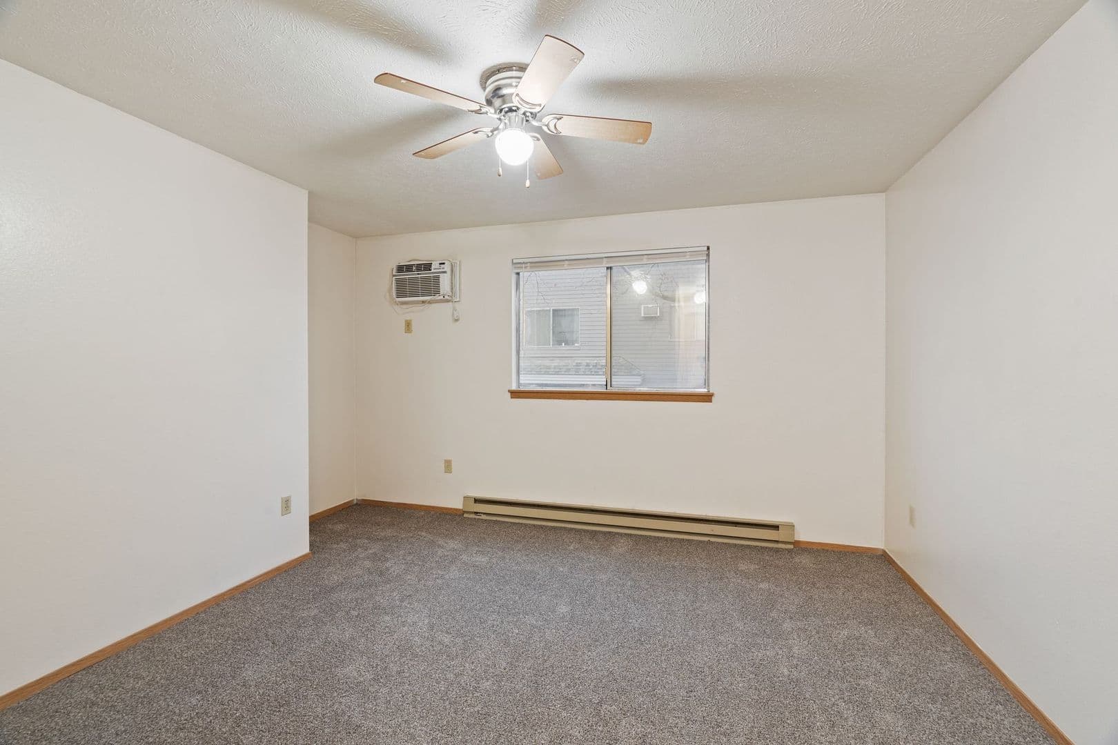 Spokane Apartment: 3131 S Cook St