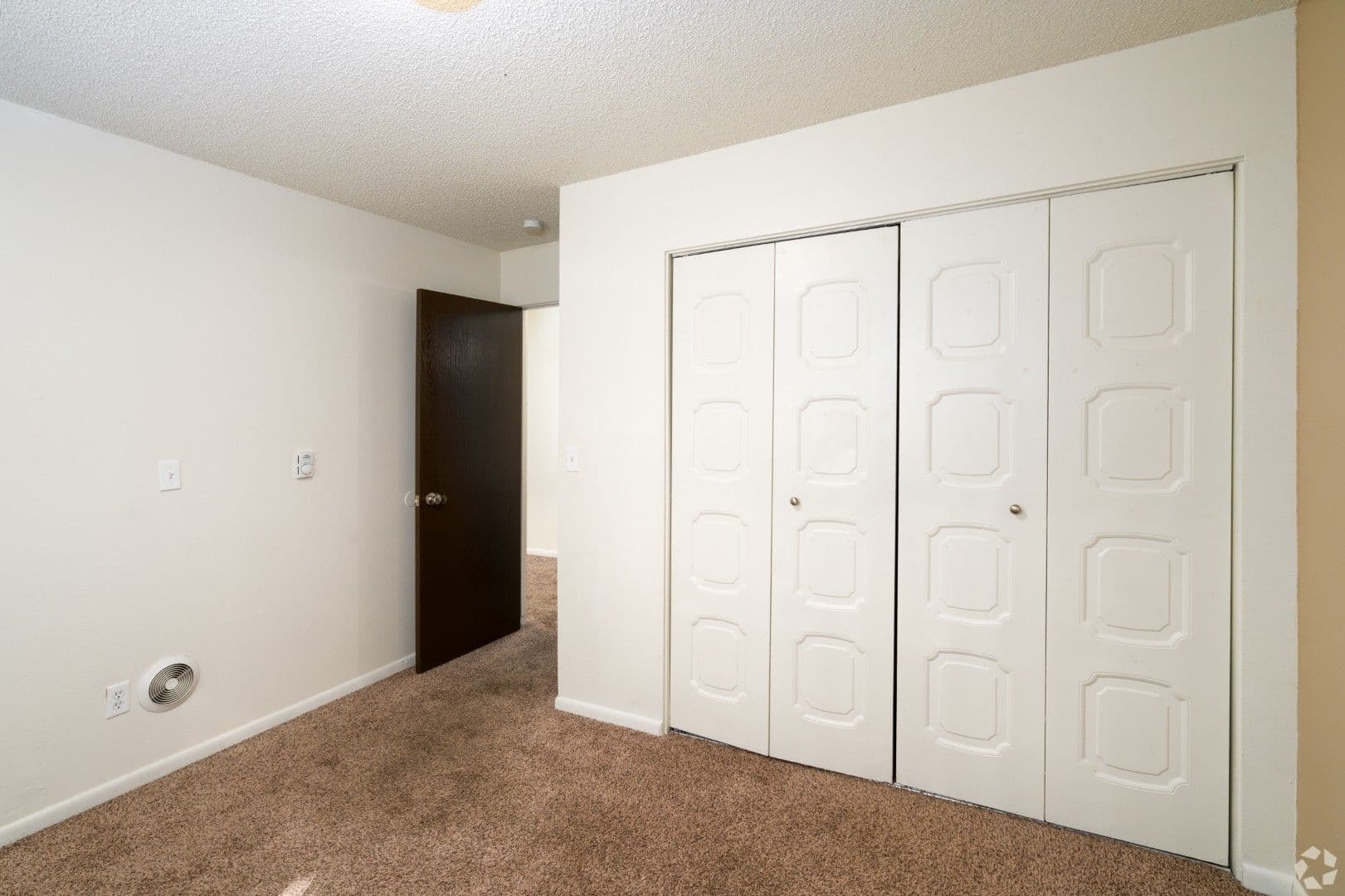 Kennewick Apartment: 632 N Arthur Street