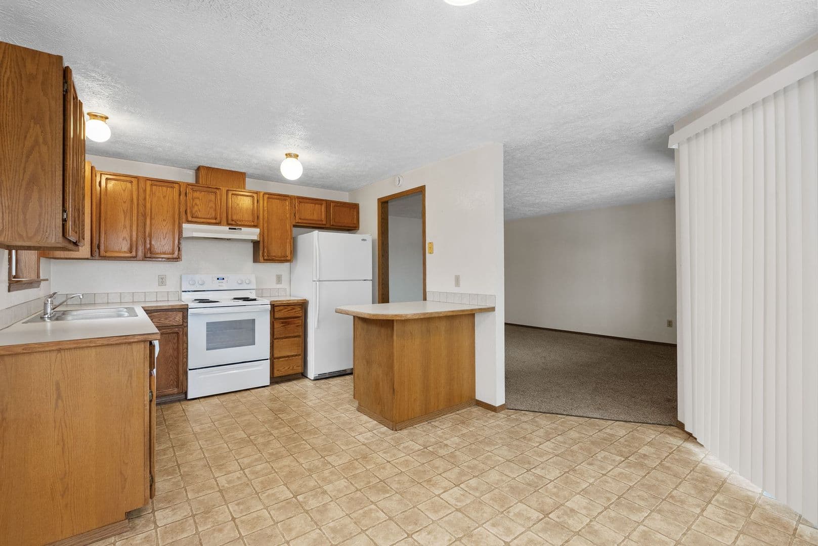 Medical Lake Apartment: 314 N LeFevre St