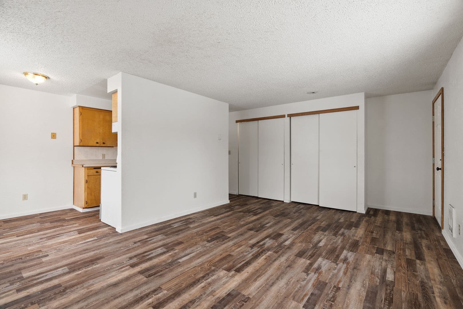 Medical Lake Apartment: 314 N LeFevre St
