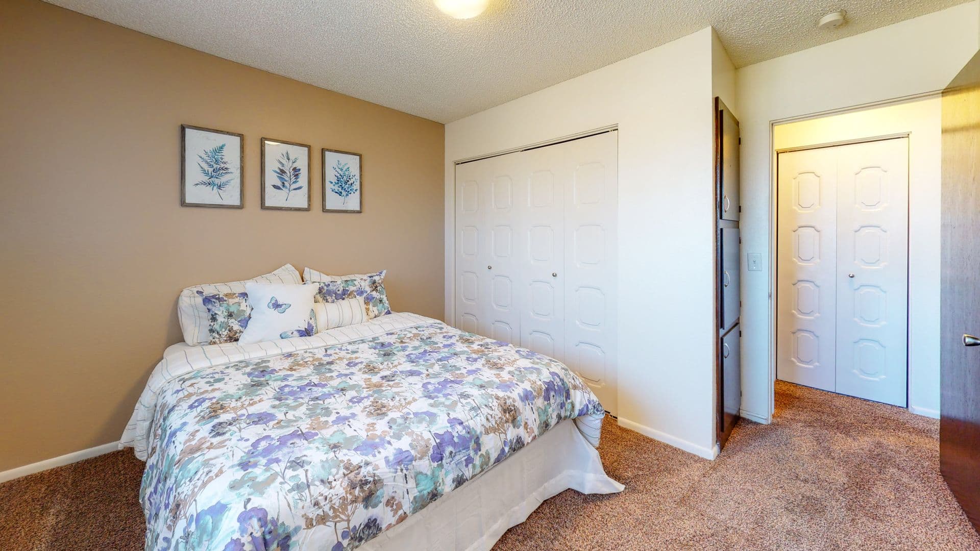 Kennewick Apartment: 4711 W Metaline Avenue