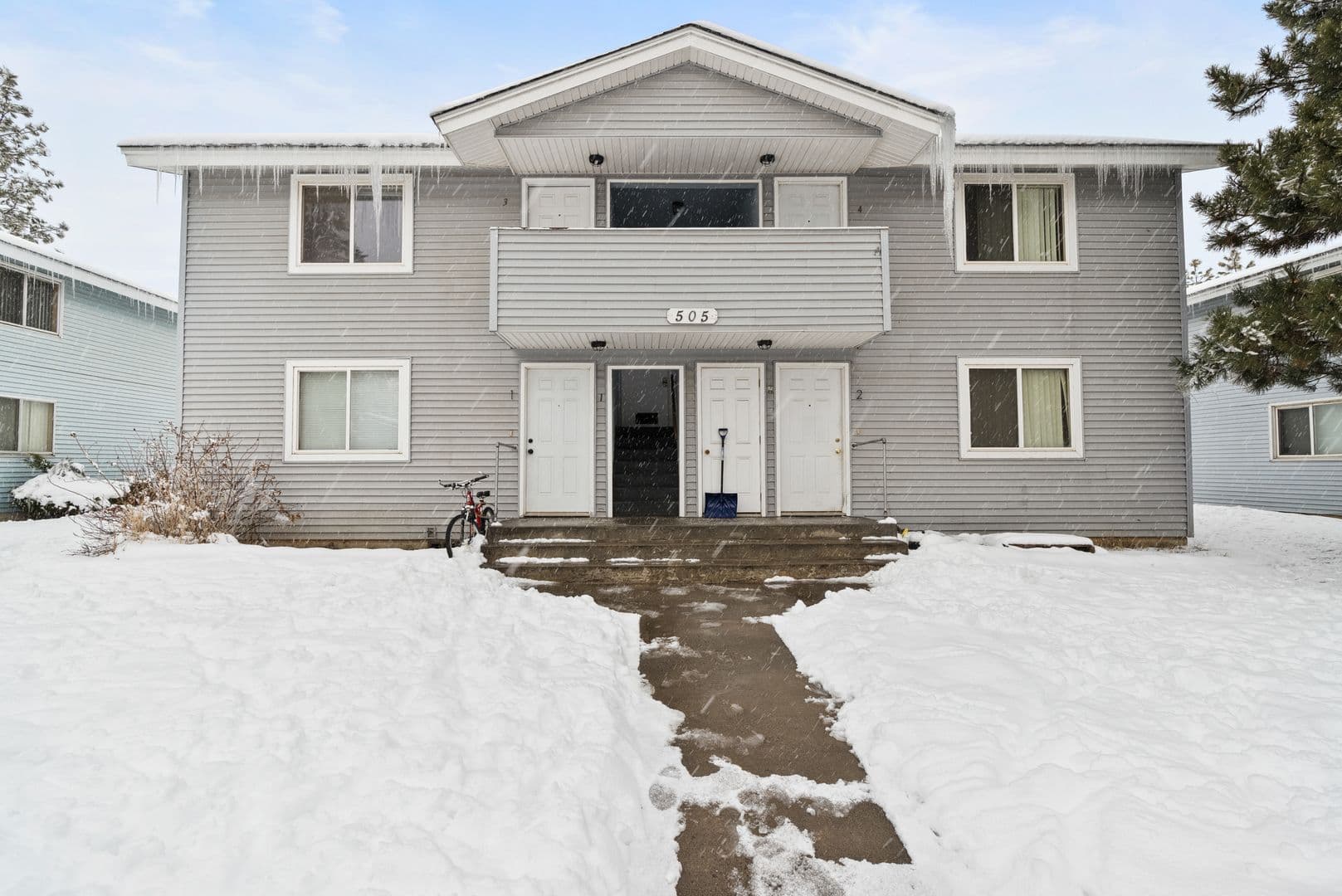 Medical Lake Apartment: 314 N LeFevre St