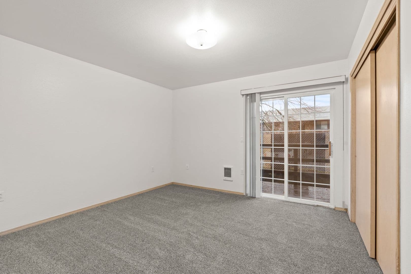 Spokane Valley Apartment: 12903 E Sprague Ave