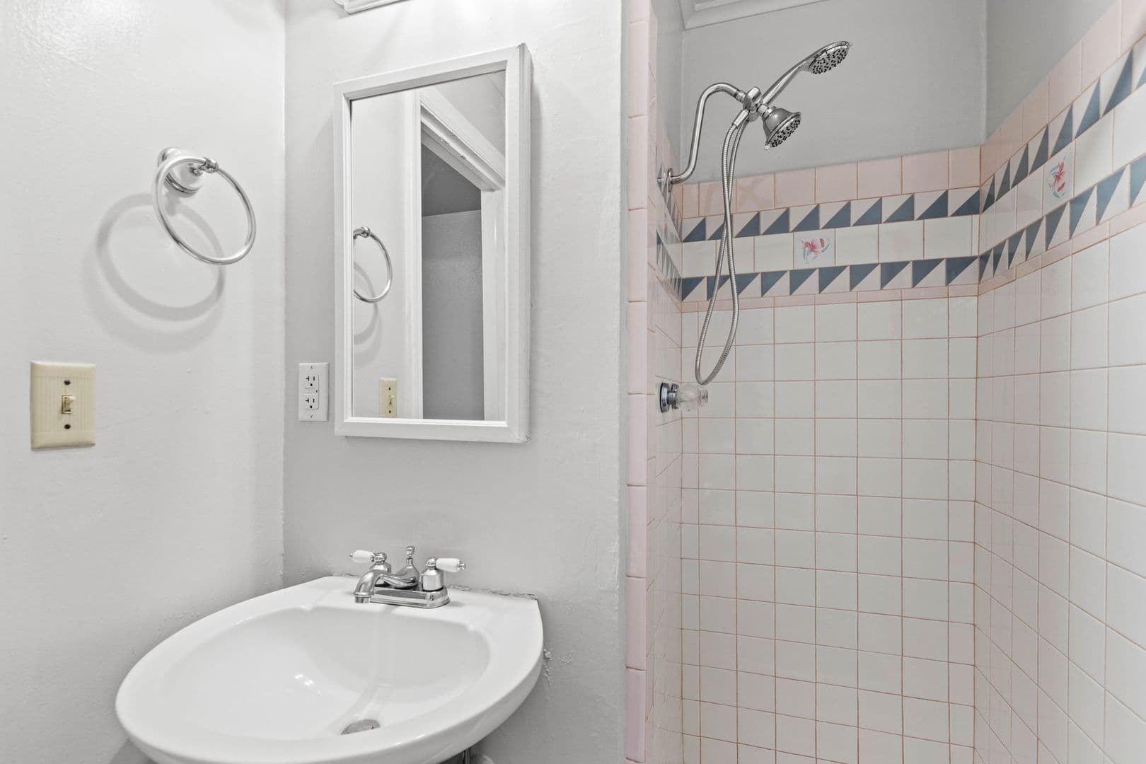 Spokane Valley Apartment: 9300 E Sprague Avenue