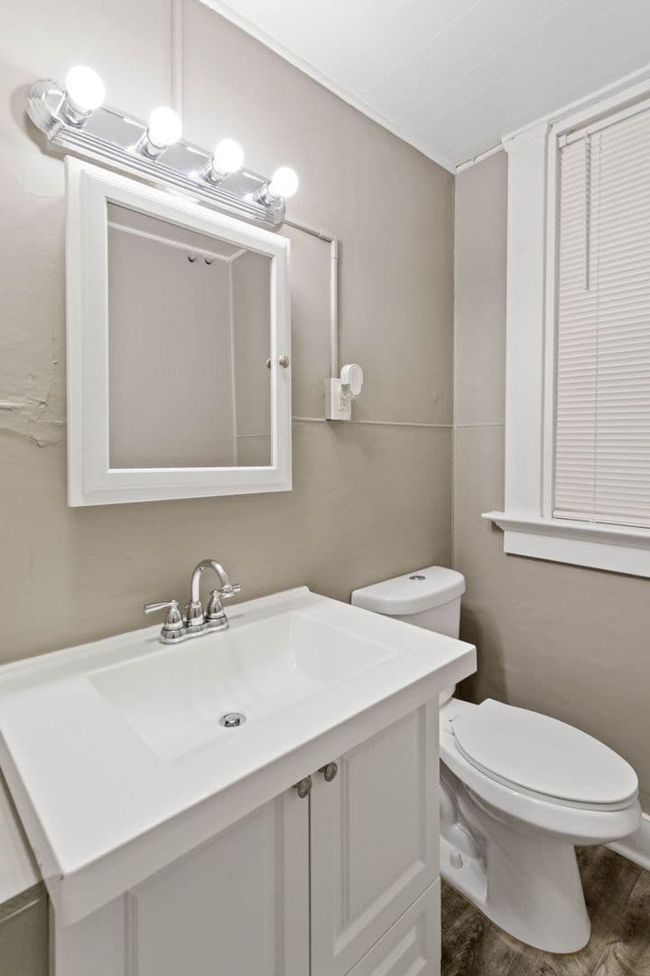 Spokane Apartment: 1221 N Monroe St
