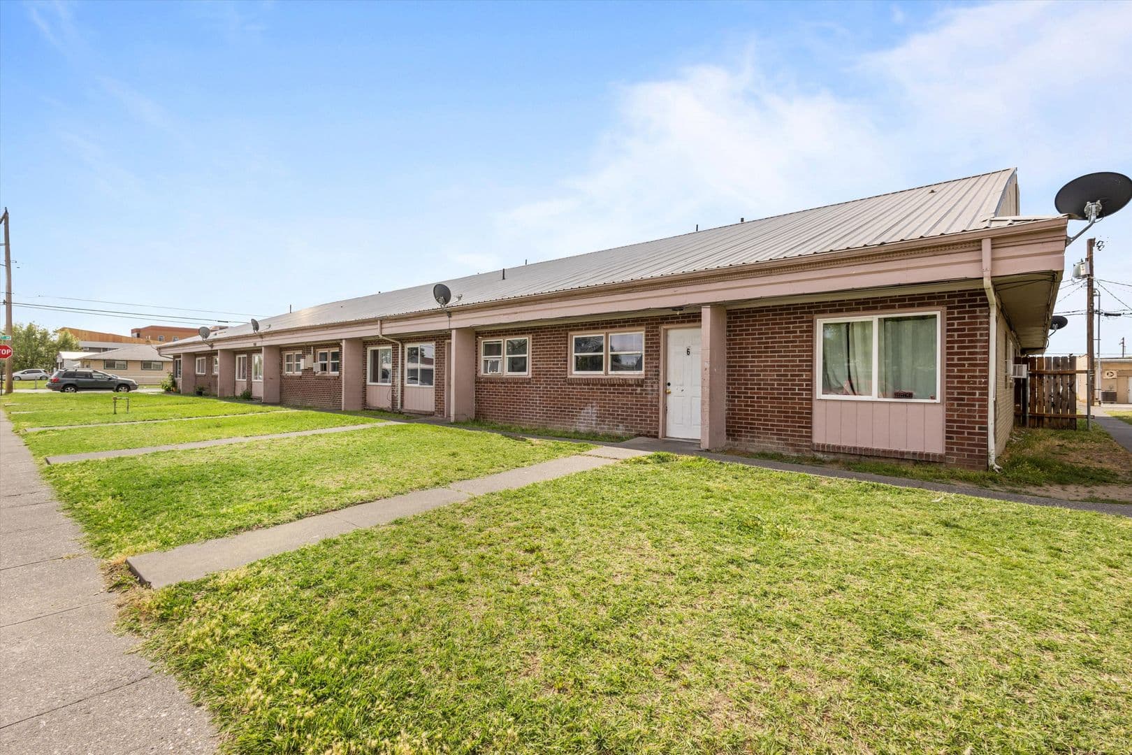 Pasco Apartment: 908 W Ruby