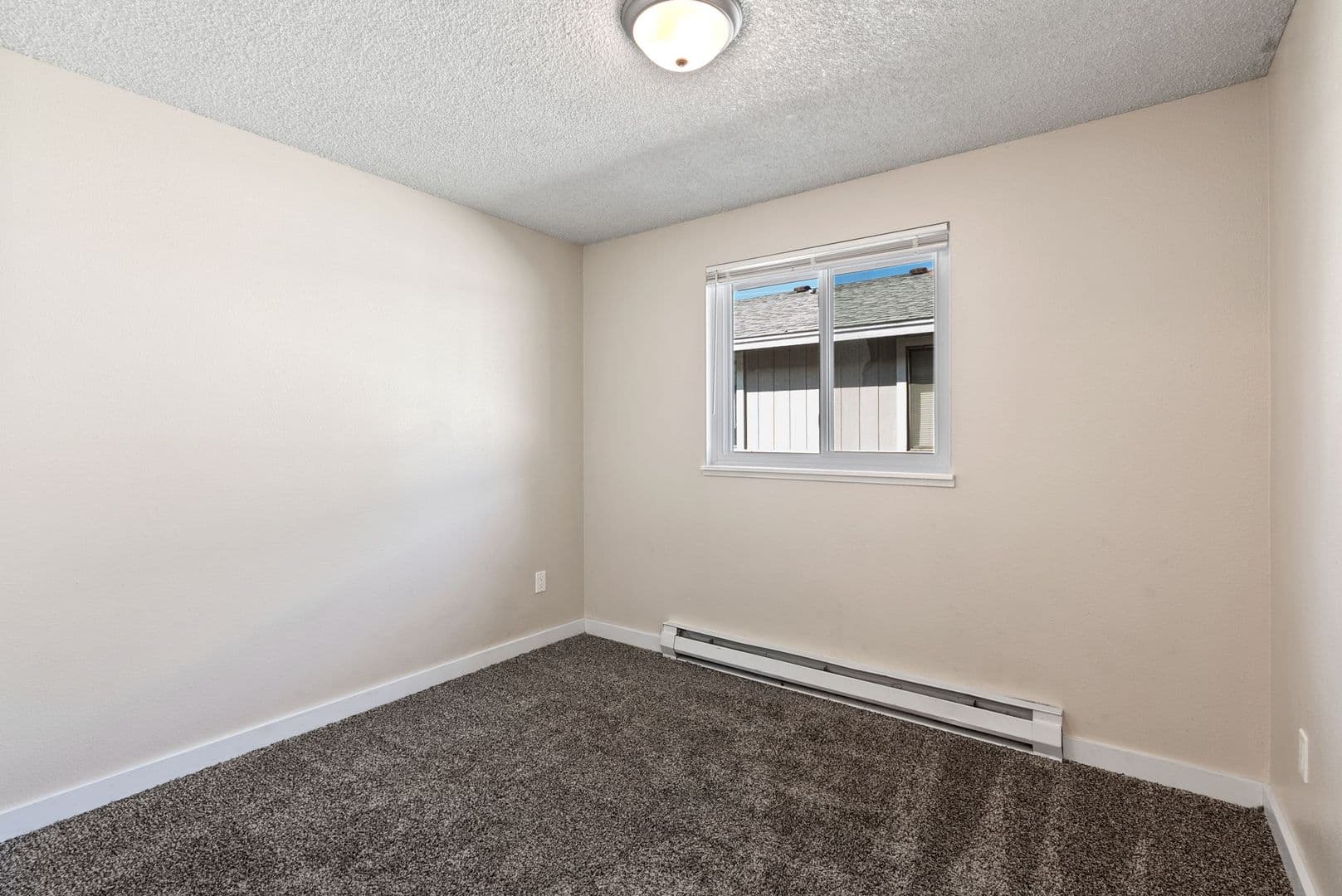 Spokane Apartment: 3102 E Jackson Ave