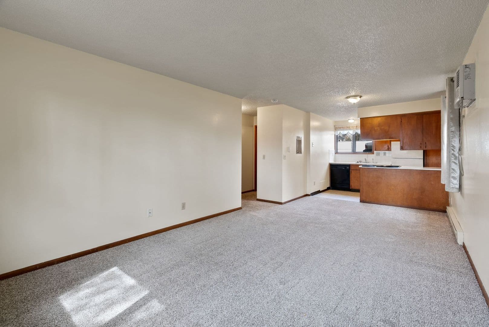 Spokane Apartment: 511 E Augusta Avenue