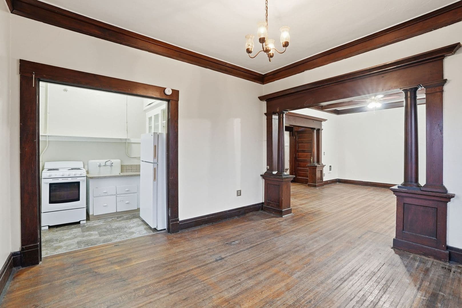Spokane Apartment: 155 S Oak St